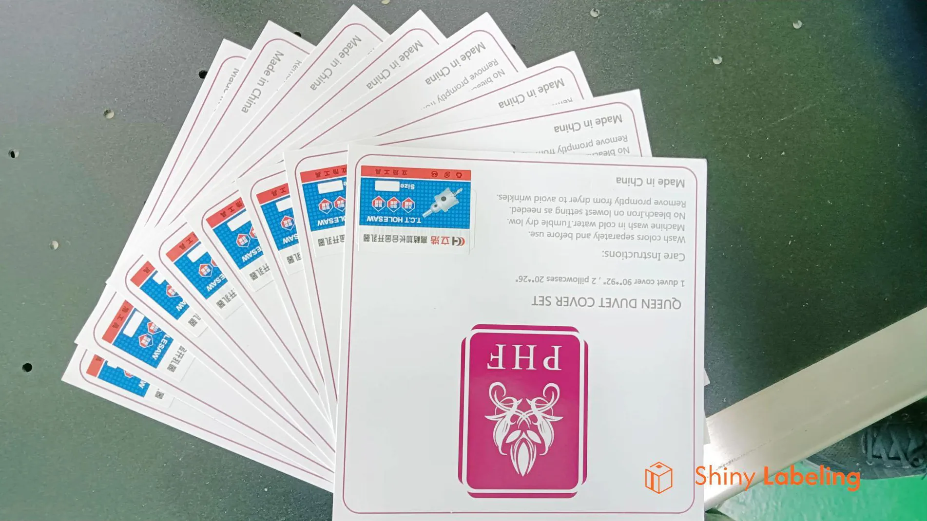 آلة وضع الملصقات المسطحة - وضع ملصقات على الصناديق