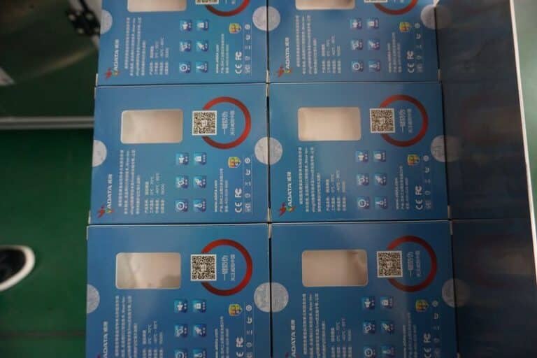 Medical box corner labeling machine applied for pharmaceutical packaging and medical carton labeling applications
