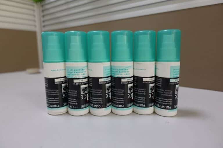 Labeling for medicine spray bottle with automatic labeling machine for pharmaceutical and healthcare packaging applications