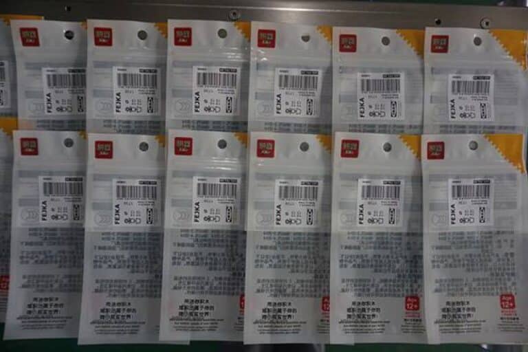 Labeled mylar bags with automatic labeling machine for flexible packaging and pouch labeling