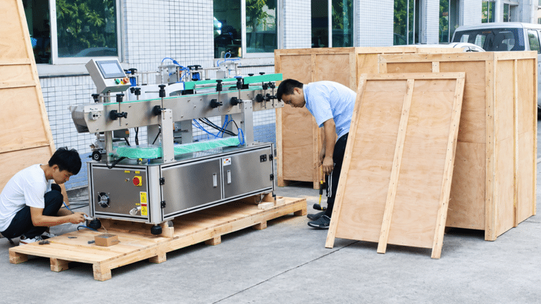 Packing automatic labeling machine for shipment